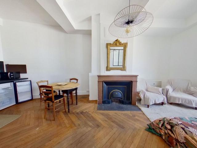 Location appartement, 35.59 m² T 2 à Lyon 1, 912 €