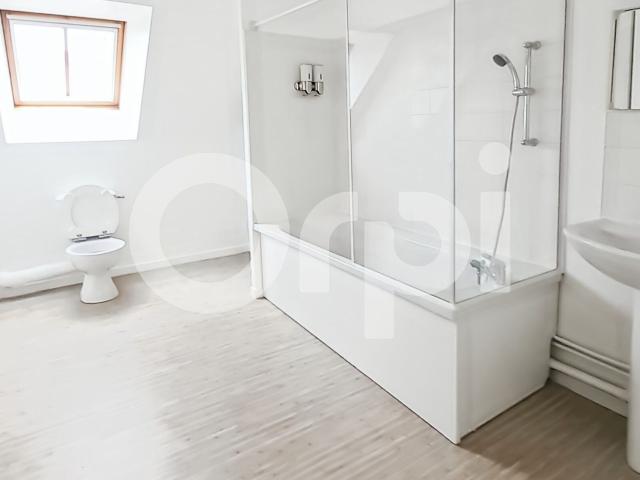 Location appartement, 35.04 m² T 2 à Nanteuil le Haudouin, 635 €