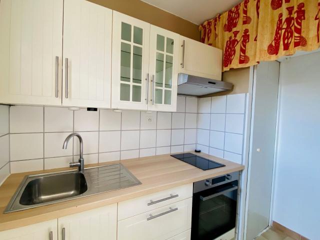 Location appartement, 38.07 m² T 2 à Pertuis, 675 €