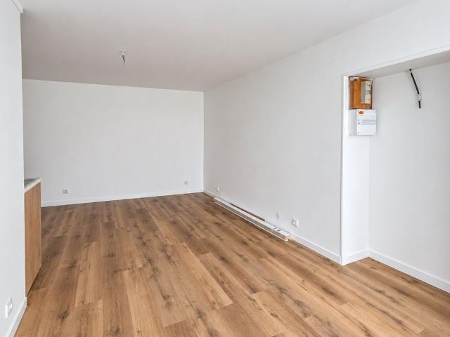 Location appartement, 38 m² T 2 à Gazeran, 680 €