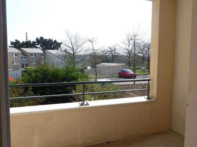 Location Appartement 3 pièce s 73 m² | 875 € Couëron Réf.LA3735 DOMINNO44