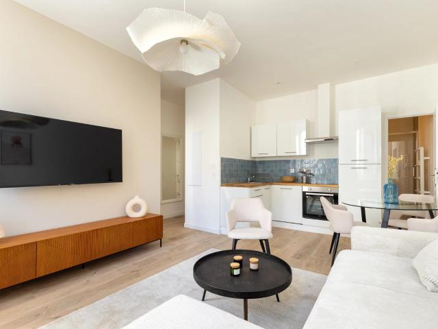 Location Appartement 3 pièces 43m² MARSEILLE 5ème