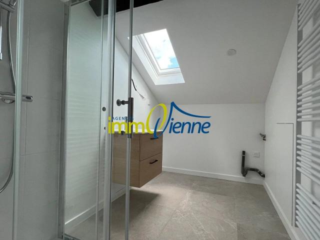 Louer appartement de 3 pièces 47 m² 504 € à Lussac les Châteaux 86320: une annonce Arthurimmo.com