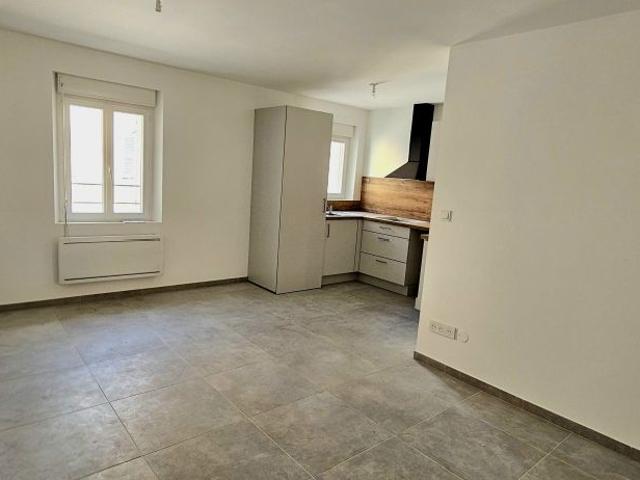 Location Appartement 3 pièces 47m² GONFARON 83590