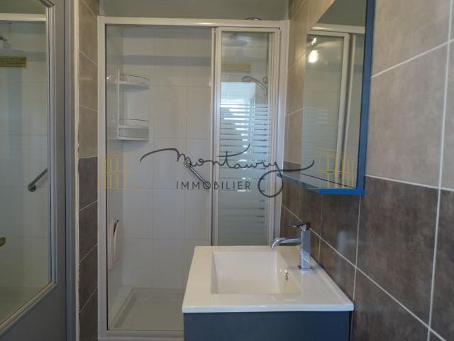 Location Appartement 3 pièces 47m² NIMES 30900