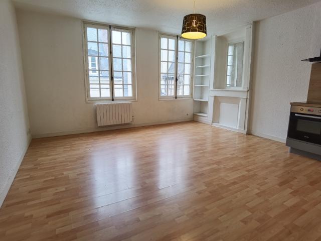 Location Appartement 3 pièces 47m² TOURS 37000