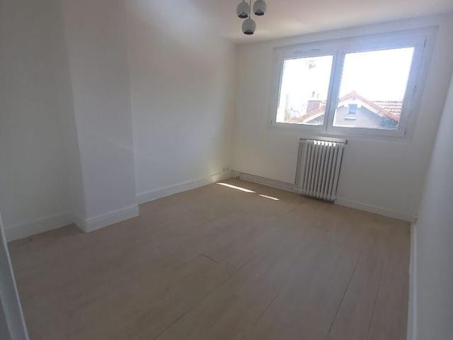 Location appartement 3 pièces, 44.05m², Vitry sur Seine