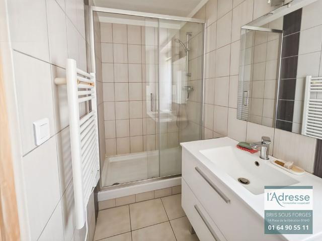 Location appartement 3 pièces, 45.69m², Forges les Bains