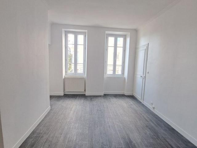 Location Appartement 3 pièces 48m² CHATILLON 92320