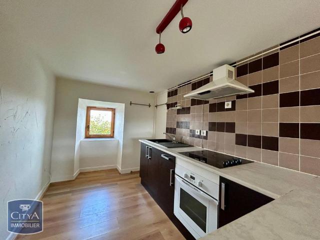 Location Appartement 3 pièces 49m² ST YRIEIX LA PERCHE 87500