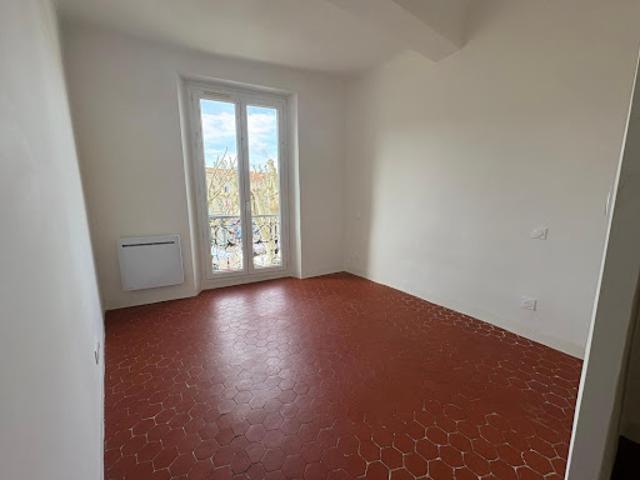 Location Appartement 3 pièces 53.71 m2 Riez