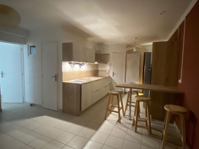 Location appartement 3 pièces, 53.00m², Châteauneuf sur Loire