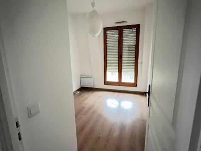 Location Appartement 3 pièces 53.02 m2 Montfermeil