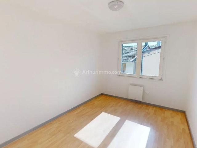 Location Appartement 3 pièces 53 m2 à Saint Jean de Bournay