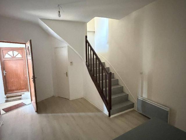 Location appartement 3 pièces 53 m² à Chagny 71150 4 600 €