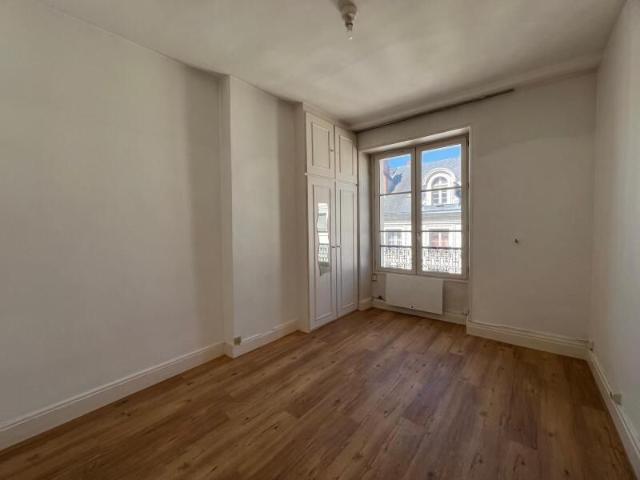 Location Appartement 3 pièces 53m² ORLEANS 45000