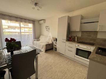 Location Appartement 3 pièces 53m² NICE 06100