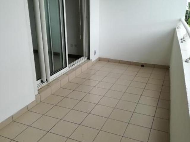 Location Appartement 3 pièces 53m² ST DENIS 97400