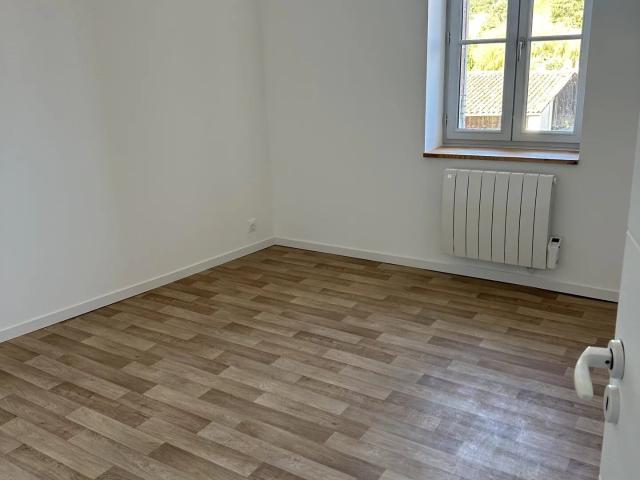 Louer appartement de 3 pièces 50 m² 650 € à Bazas 33430: une annonce Arthurimmo.com