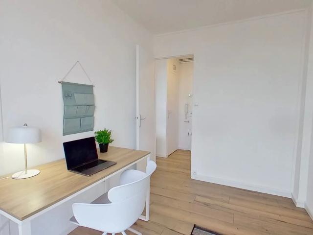 Location Appartement 3 pièces 50m² MARSEILLE 5ème