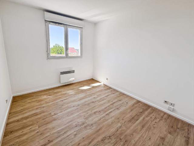 Location appartement 3 pièces, 51.52m², Corbeil Essonnes