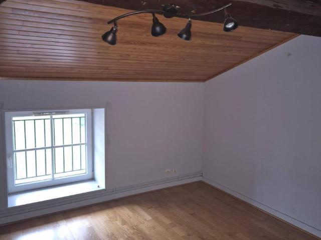 Location appartement 3 pièces 51.8 m² à Charnay lès Mâcon 71850 6 510 €