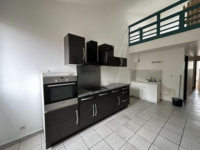 Location appartement 3 pièces, 51.08m², Rochefort