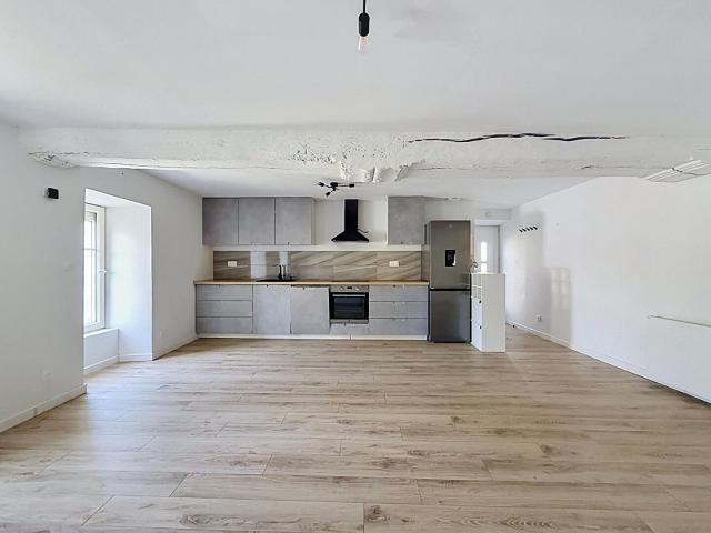 Location appartement 3 pièces, 51.23m², Saint Aubin de Luigné
