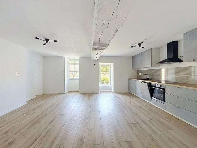 Location appartement 3 pièces, 51.23m², Saint Aubin de Luigné