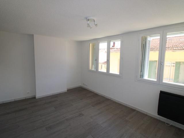 Location Appartement 3 pièces 51m² HYERES 83400