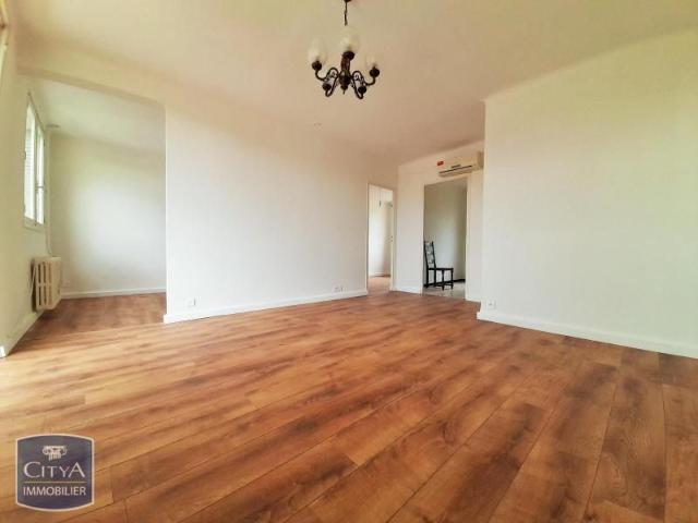 Location Appartement 3 pièces 51m² ORANGE 84100