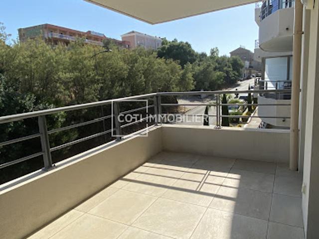 Location Appartement 3 pièces 52.6 m2 Propriano