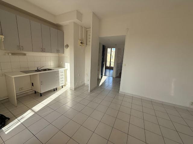 Location Appartement 3 pièces 52.34 m2 Marseille 6ème