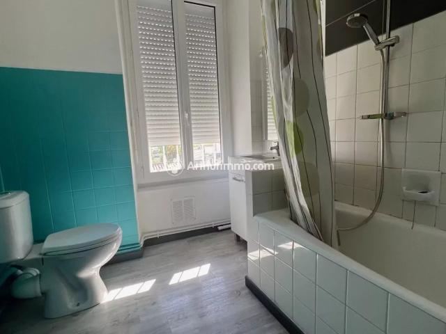 Location Appartement 3 pièces 52 m2 à Millau