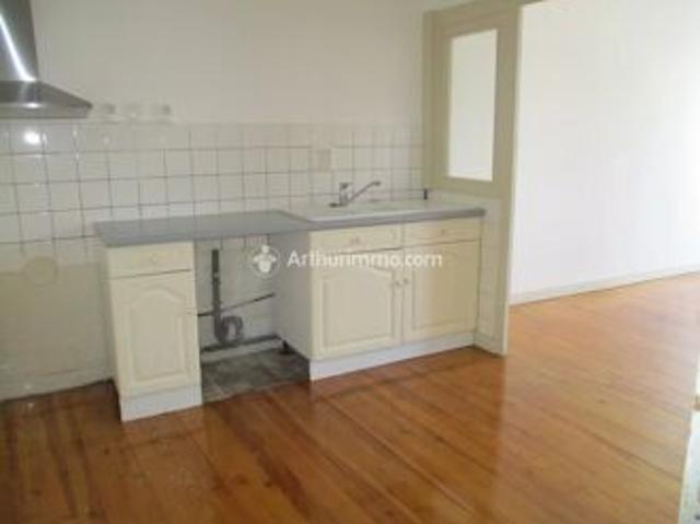 Location Appartement 3 pièces 52 m2 à Saint Jean d'Angély