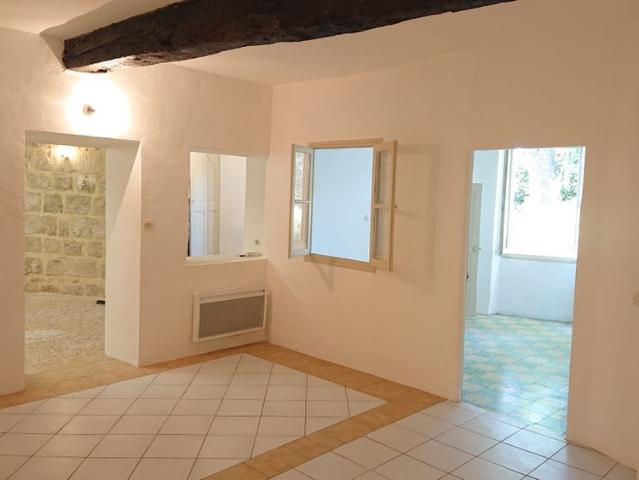 Location Appartement 3 pièces 52m² LE POUGET 34230