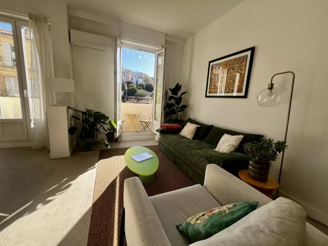 Location Appartement 3 pièces 52m² MARSEILLE 7ème
