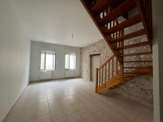 Location appartement 3 pièces, 57.00m², Aiguillon
