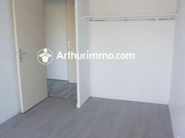 Location Appartement 3 pièces 57 m2 à Savigny le Temple