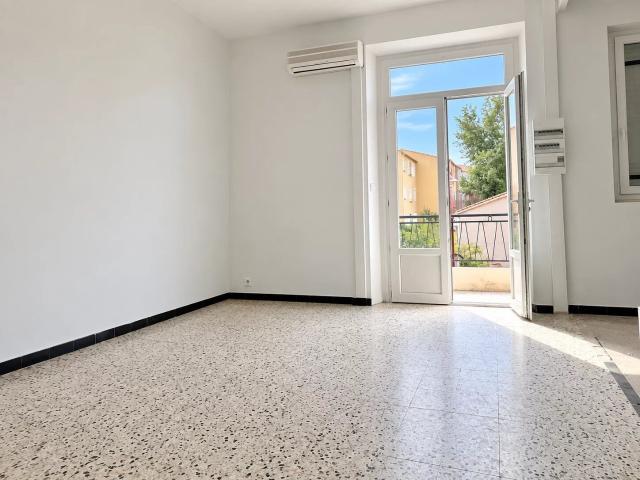 Location Appartement 3 pièces 57 m2 à Trets