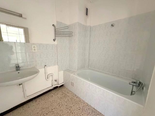 Location Appartement 3 pièces 57m² AIX EN PROVENCE 90ème