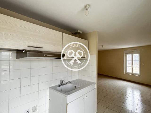 Location Appartement 3 pièces 57m² ARCIS SUR AUBE 10700