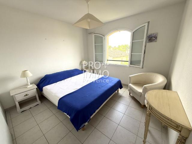 Location Appartement 3 pièces 57m² MALLEMORT 13370