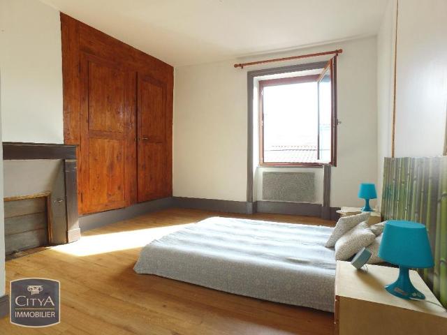 Location Appartement 3 pièces 57m² PONT DU CHATEAU 63430