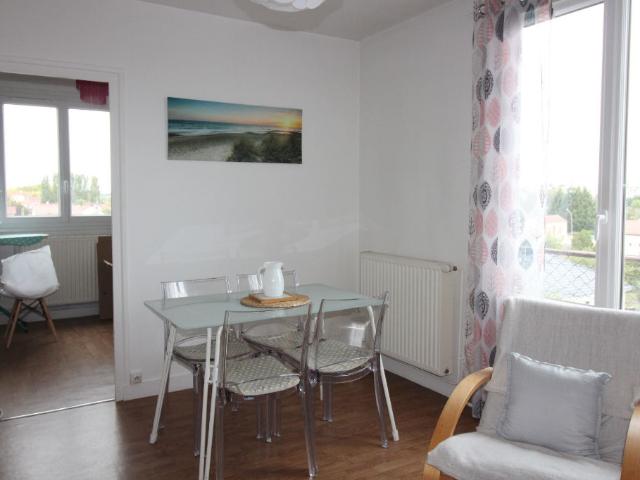 Location appartement 3 pièces, 54.00m², Saint Rémy