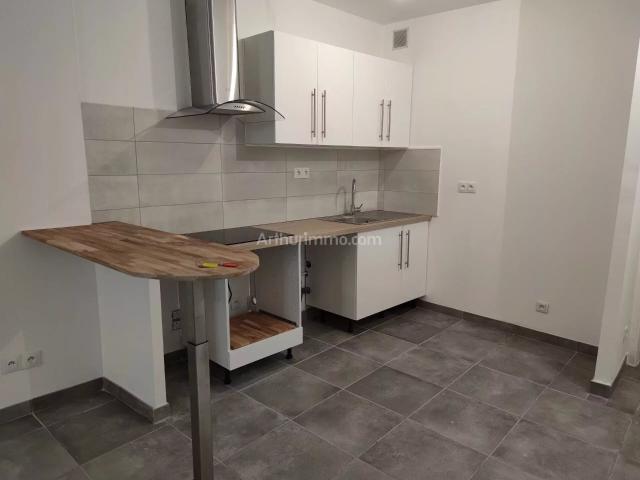 Location Appartement 3 pièces 54 m2 à Aubagne