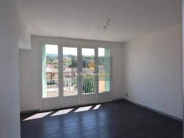 Location Appartement 3 pièces 54 m2 à Apt