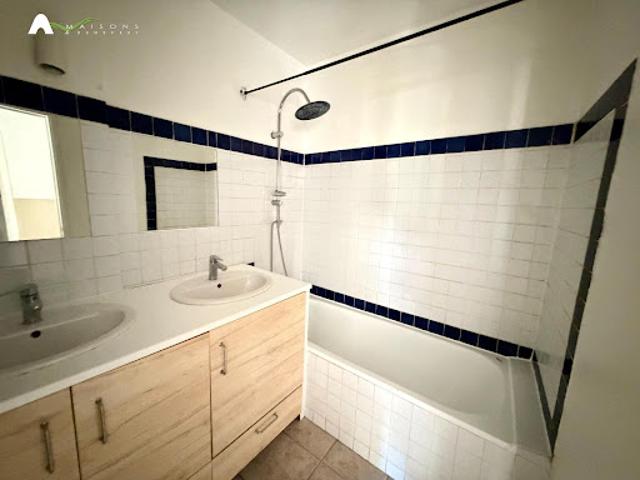 Location Appartement 3 pièces 54 m2 Meyrargues