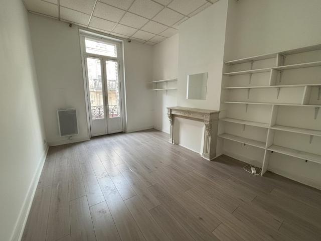 Location Appartement 3 pièces 54m² BORDEAUX 33000
