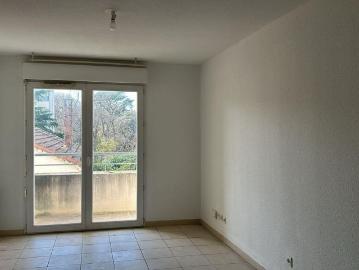 Location Appartement 3 pièces 54m² BAGNOLS SUR CEZE 30200